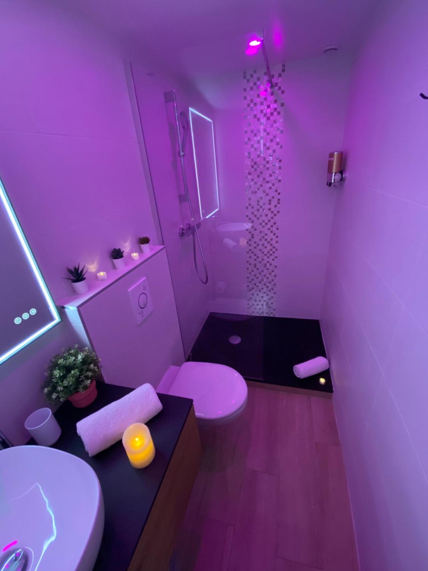 L'Escale Balneo'Romantique - Loveroom - Jacuzzi & Petit Dejeuner Villiers-sur-Marne Kültér fotó